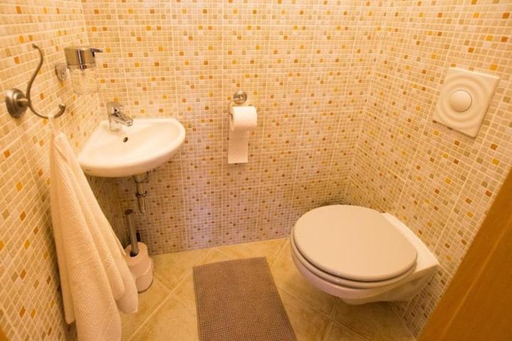 Cosy Apartment In Budapest Downtown With Free Garage Parking Budapeste Exterior foto
